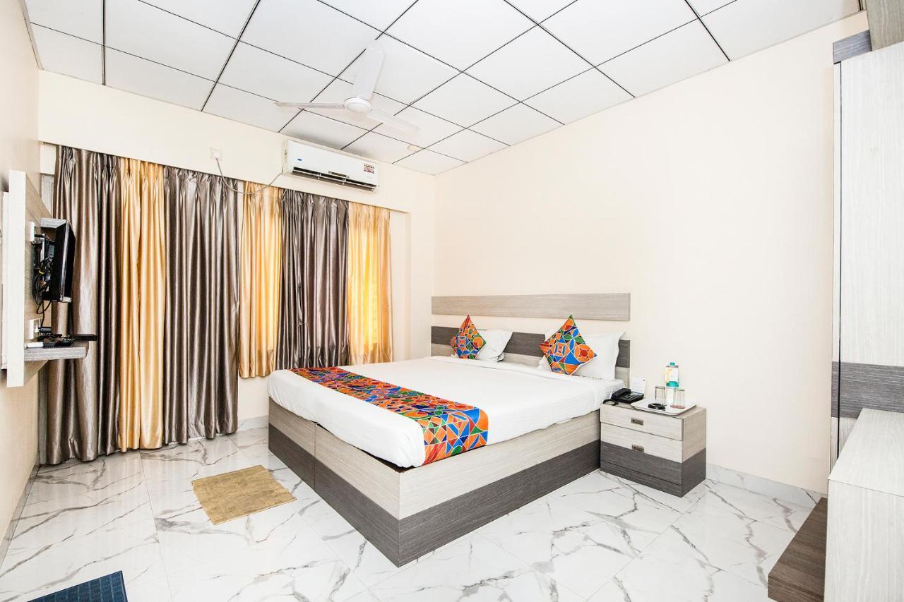 Fabhotel Shivangan Kolkata Airport - Fully Vaccinated Staff Экстерьер фото